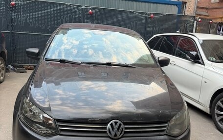 Volkswagen Polo VI (EU Market), 2011 год, 750 000 рублей, 1 фотография