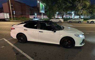 Toyota Camry, 2021 год, 1 900 000 рублей, 1 фотография