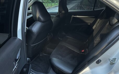 Toyota Camry, 2021 год, 1 900 000 рублей, 6 фотография