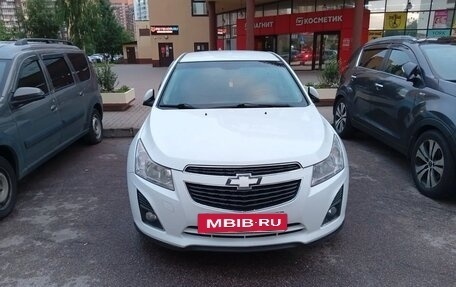 Chevrolet Cruze II, 2013 год, 615 000 рублей, 3 фотография