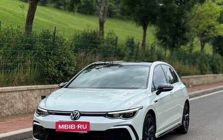 Volkswagen Golf VIII, 2022 год, 2 000 002 рублей, 2 фотография