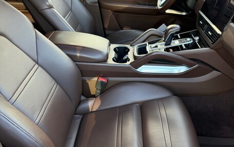 Porsche Cayenne III, 2018 год, 8 500 000 рублей, 2 фотография