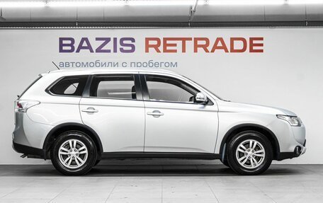 Mitsubishi Outlander III рестайлинг 3, 2014 год, 1 699 000 рублей, 5 фотография
