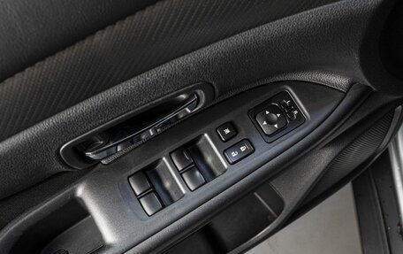 Mitsubishi Outlander III рестайлинг 3, 2014 год, 1 699 000 рублей, 12 фотография