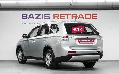 Mitsubishi Outlander III рестайлинг 3, 2014 год, 1 699 000 рублей, 8 фотография