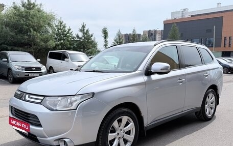 Mitsubishi Outlander III рестайлинг 3, 2012 год, 1 200 000 рублей, 2 фотография