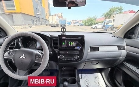 Mitsubishi Outlander III рестайлинг 3, 2012 год, 1 200 000 рублей, 16 фотография