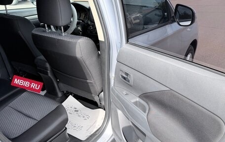 Mitsubishi Outlander III рестайлинг 3, 2012 год, 1 200 000 рублей, 12 фотография