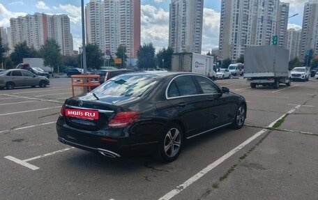 Mercedes-Benz E-Класс, 2019 год, 2 300 000 рублей, 6 фотография
