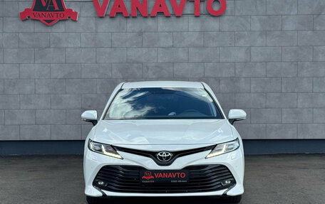 Toyota Camry, 2019 год, 2 670 000 рублей, 2 фотография