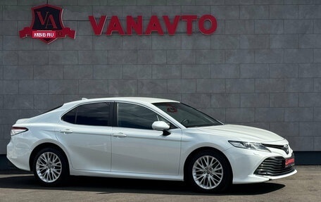 Toyota Camry, 2019 год, 2 670 000 рублей, 3 фотография