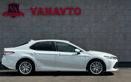 Toyota Camry, 2019 год, 2 670 000 рублей, 4 фотография