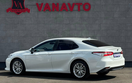 Toyota Camry, 2019 год, 2 670 000 рублей, 7 фотография
