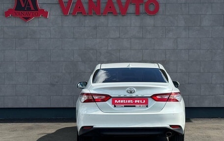 Toyota Camry, 2019 год, 2 670 000 рублей, 6 фотография