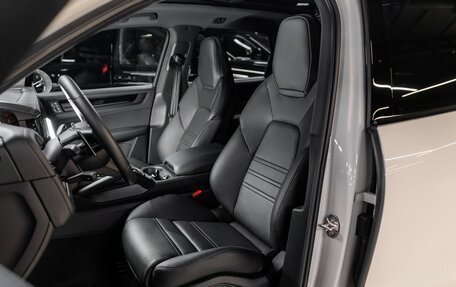 Porsche Cayenne III, 2025 год, 16 990 000 рублей, 9 фотография