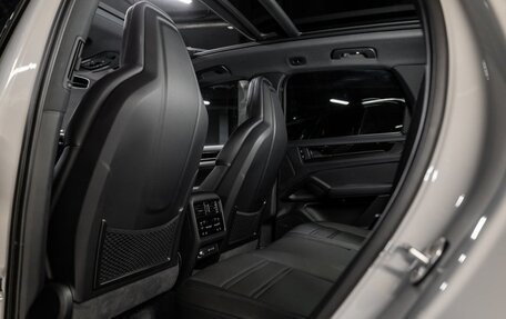 Porsche Cayenne III, 2025 год, 16 990 000 рублей, 18 фотография