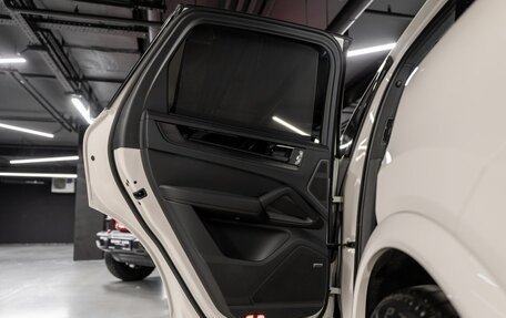 Porsche Cayenne III, 2025 год, 16 990 000 рублей, 20 фотография