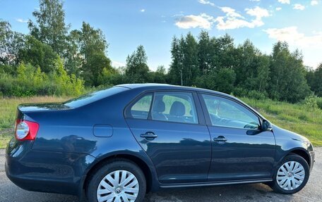 Volkswagen Jetta VI, 2010 год, 820 000 рублей, 3 фотография