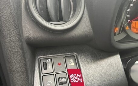 Toyota RAV4, 2011 год, 1 390 000 рублей, 14 фотография
