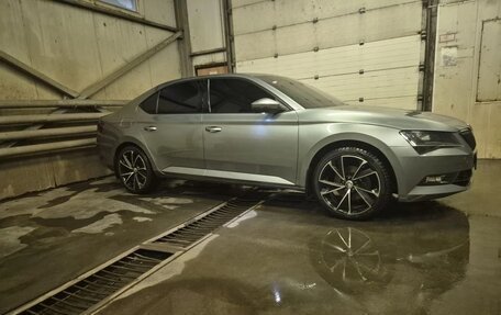Skoda Superb III рестайлинг, 2018 год, 1 890 000 рублей, 11 фотография