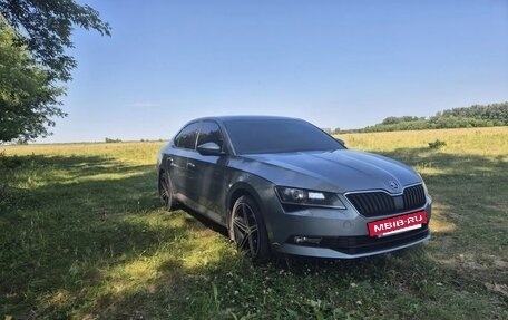 Skoda Superb III рестайлинг, 2018 год, 1 890 000 рублей, 10 фотография