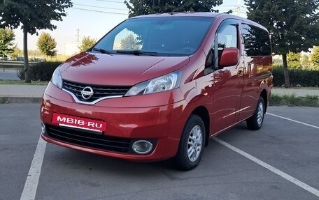 Nissan NV200, 2012 год, 1 490 000 рублей, 3 фотография