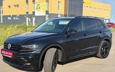 Volkswagen Tiguan II, 2017 год, 2 500 000 рублей, 12 фотография