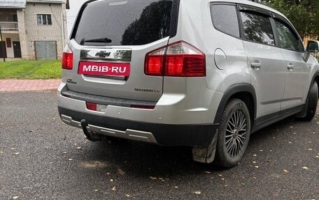 Chevrolet Orlando I, 2012 год, 915 000 рублей, 4 фотография