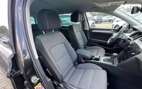 Volkswagen Passat B8 рестайлинг, 2022 год, 2 132 000 рублей, 7 фотография