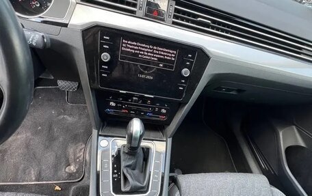 Volkswagen Passat B8 рестайлинг, 2022 год, 2 132 000 рублей, 10 фотография