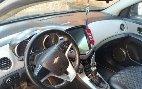 Chevrolet Cruze II, 2011 год, 625 000 рублей, 3 фотография