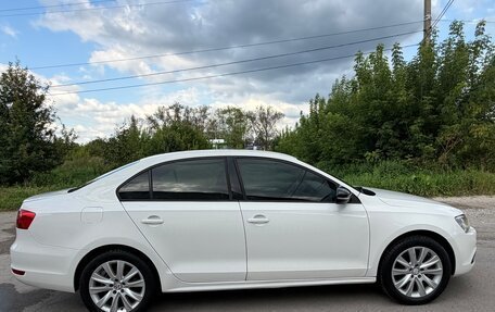 Volkswagen Jetta VI, 2012 год, 900 000 рублей, 3 фотография