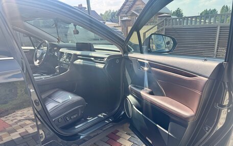 Lexus RX IV рестайлинг, 2019 год, 4 150 000 рублей, 11 фотография