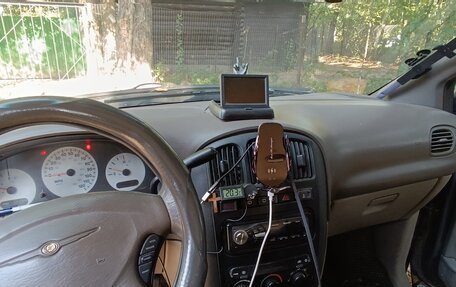 Chrysler Voyager IV, 2002 год, 429 999 рублей, 10 фотография