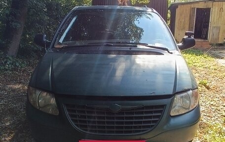Chrysler Voyager IV, 2002 год, 429 999 рублей, 2 фотография