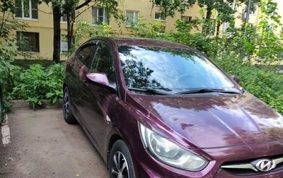 Hyundai Solaris II рестайлинг, 2012 год, 900 000 рублей, 1 фотография