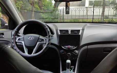 Hyundai Solaris II рестайлинг, 2012 год, 900 000 рублей, 9 фотография