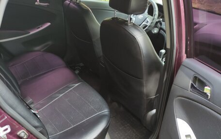 Hyundai Solaris II рестайлинг, 2012 год, 900 000 рублей, 8 фотография
