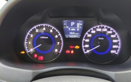 Hyundai Solaris II рестайлинг, 2012 год, 900 000 рублей, 10 фотография