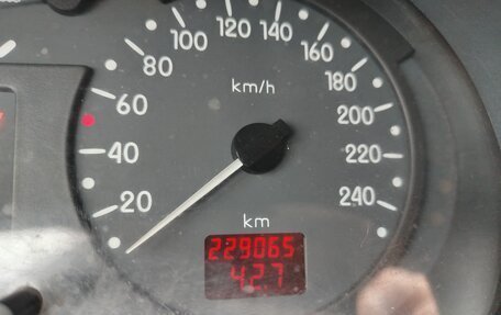 Renault Clio III, 2000 год, 160 000 рублей, 10 фотография