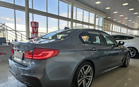 BMW 5 серия, 2018 год, 3 999 000 рублей, 10 фотография