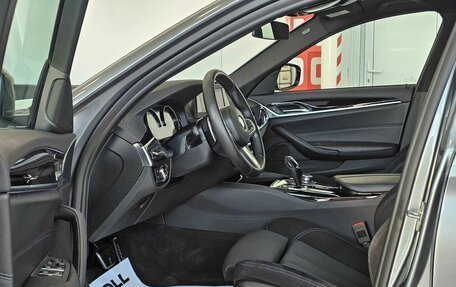 BMW 5 серия, 2018 год, 3 999 000 рублей, 11 фотография