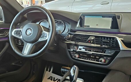 BMW 5 серия, 2018 год, 3 999 000 рублей, 21 фотография