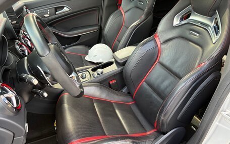 Mercedes-Benz CLA AMG, 2016 год, 2 850 000 рублей, 30 фотография