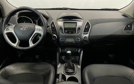 Hyundai ix35 I рестайлинг, 2012 год, 899 000 рублей, 11 фотография