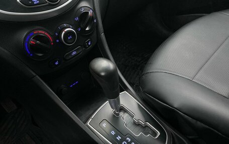 Hyundai Solaris II рестайлинг, 2013 год, 680 000 рублей, 16 фотография