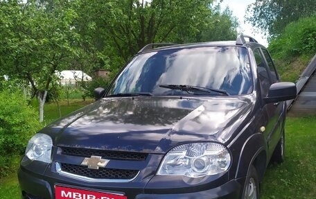 Chevrolet Niva I рестайлинг, 2011 год, 420 000 рублей, 1 фотография