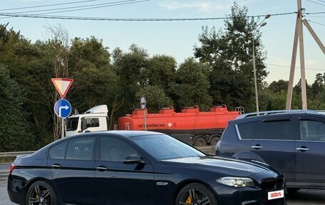 BMW 5 серия, 2014 год, 1 850 000 рублей, 2 фотография