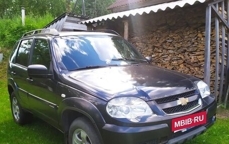 Chevrolet Niva I рестайлинг, 2011 год, 420 000 рублей, 2 фотография