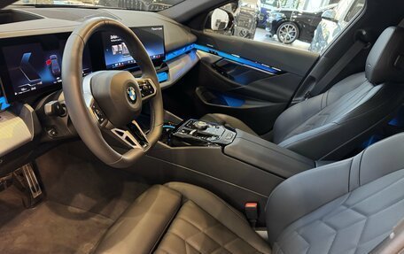 BMW 5 серия, 2025 год, 7 350 000 рублей, 12 фотография